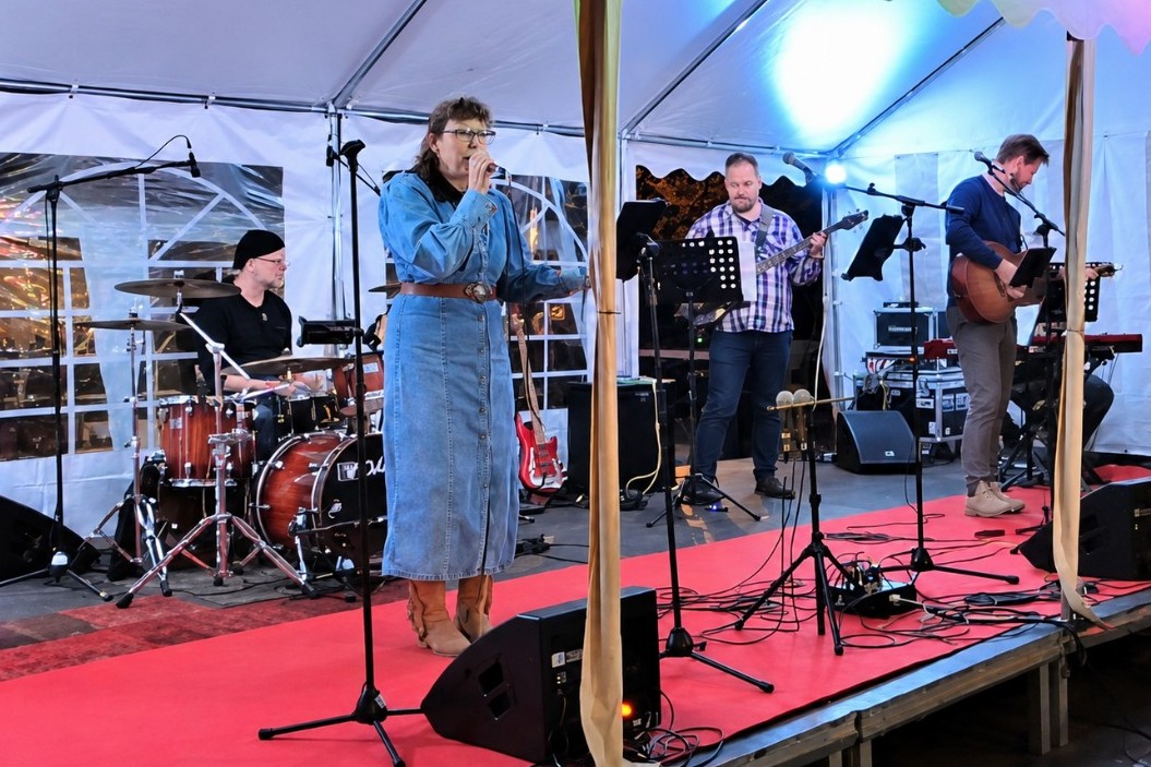Common Ground live bij Omroep Flevoland Common Ground live bij Omroep Flevoland